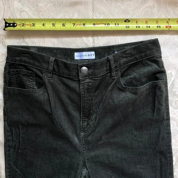 LOFT, Olive Green/Sage Green, Hi-Rise, tapered ankle, Corduroy, Pants, Size 29/8 - Picture 5 of 8